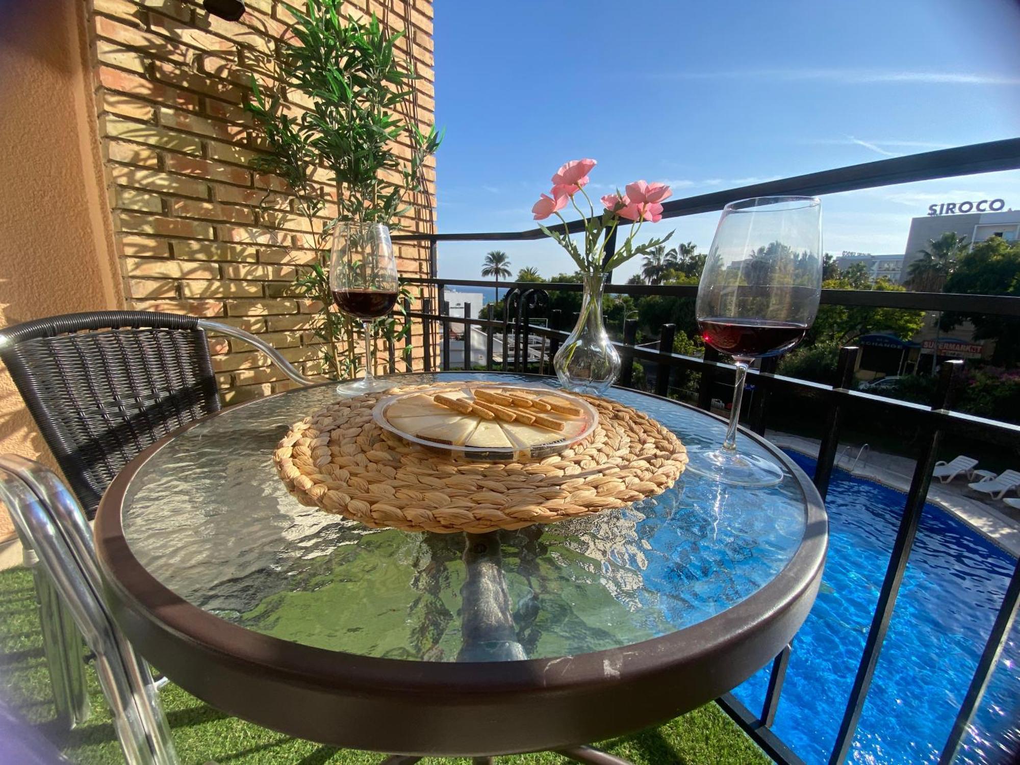 בנאלמדנה Studio With Views Next To Puerto Marina The Green Door מראה חיצוני תמונה