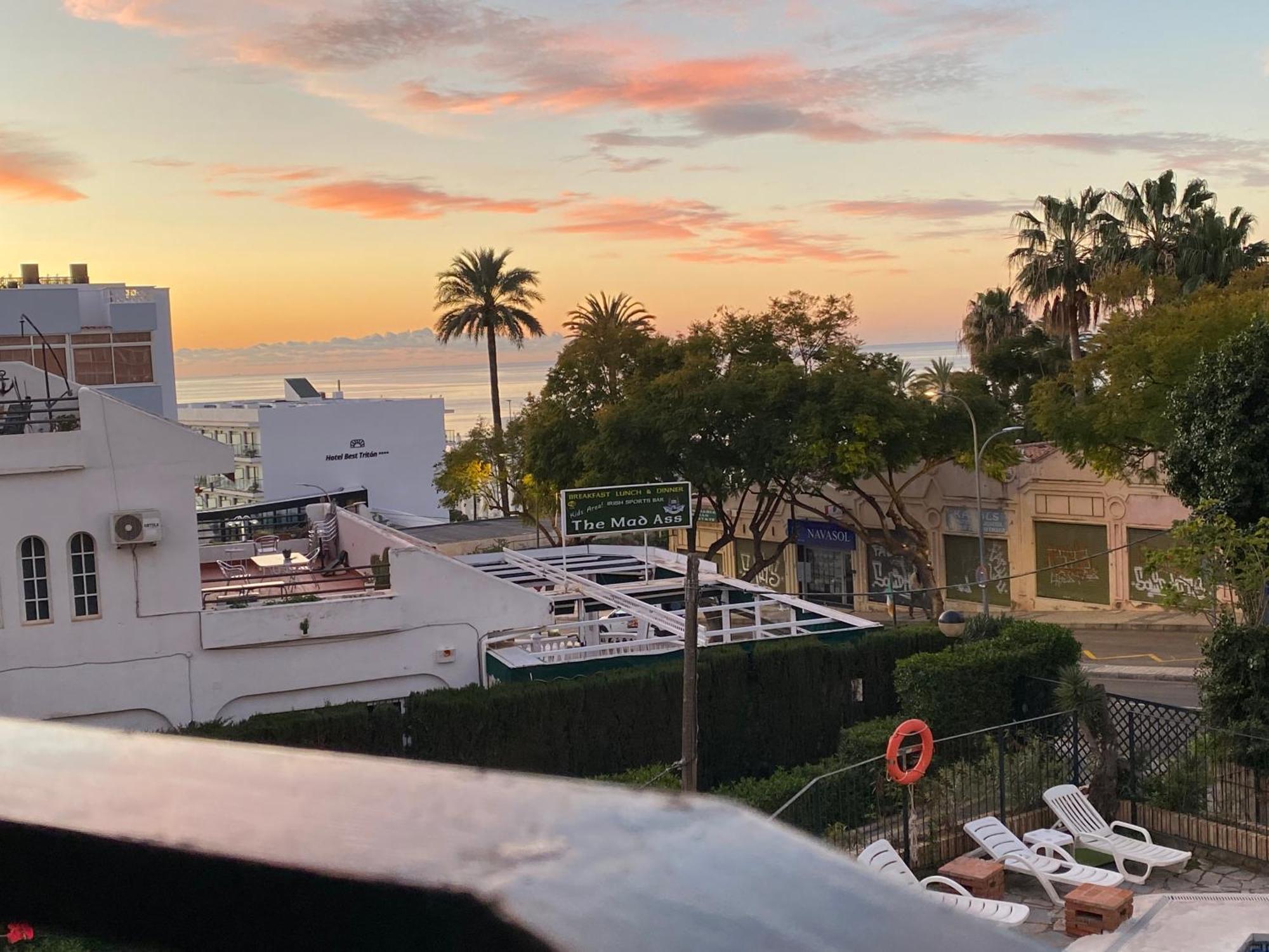 בנאלמדנה Studio With Views Next To Puerto Marina The Green Door מראה חיצוני תמונה